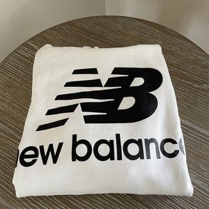 New Balance Essential Hoodie